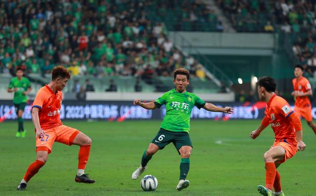 星空体育网页版登录入口-青岛队主场惜败，未能避免败绩(青岛队主场惜败,未能避免败绩的球员)