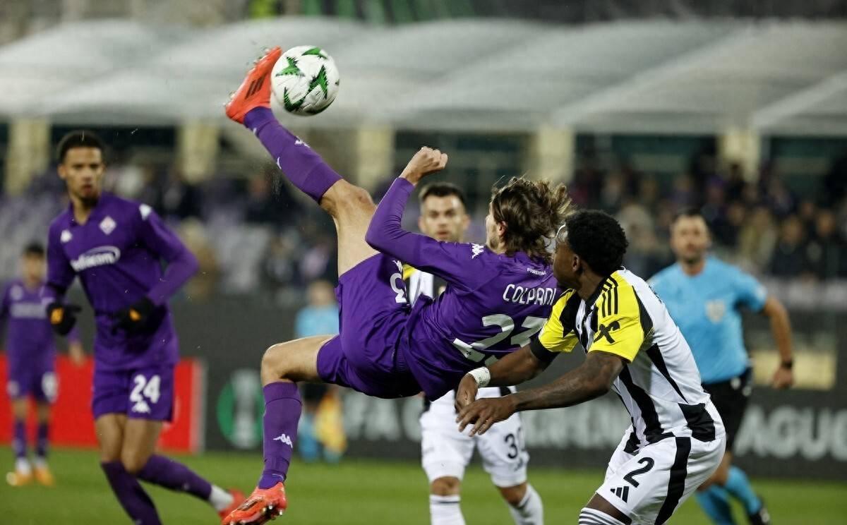 佛罗伦萨中场球员表现出色,成为球队最可靠的一环的简单介绍 佛罗伦萨中场球员表现出色,成为球队最可靠的一环的简单介绍