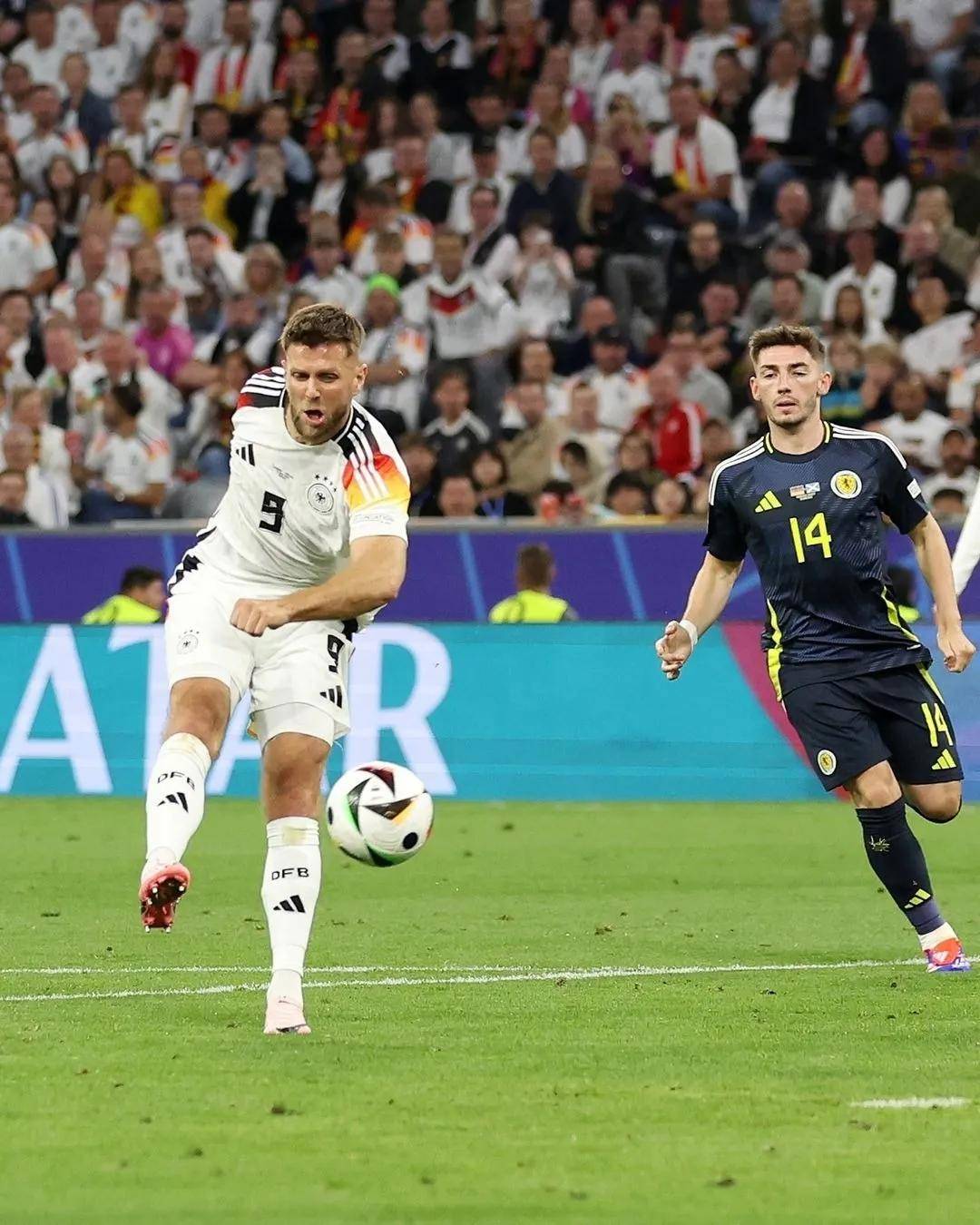 星空体育课程-欧洲杯赛事瞩目，焦点之战即将上演