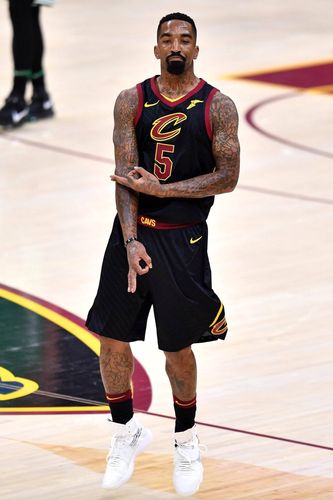 星空体育视频-加拿大球员约翰史密斯签约欧洲俱乐部，展现职业生涯新篇章的简单介绍