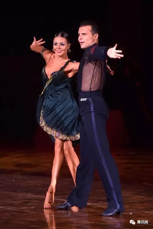 荷兰队实力出众,备战摩尔多瓦 荷兰队实力出众,备战摩尔多瓦