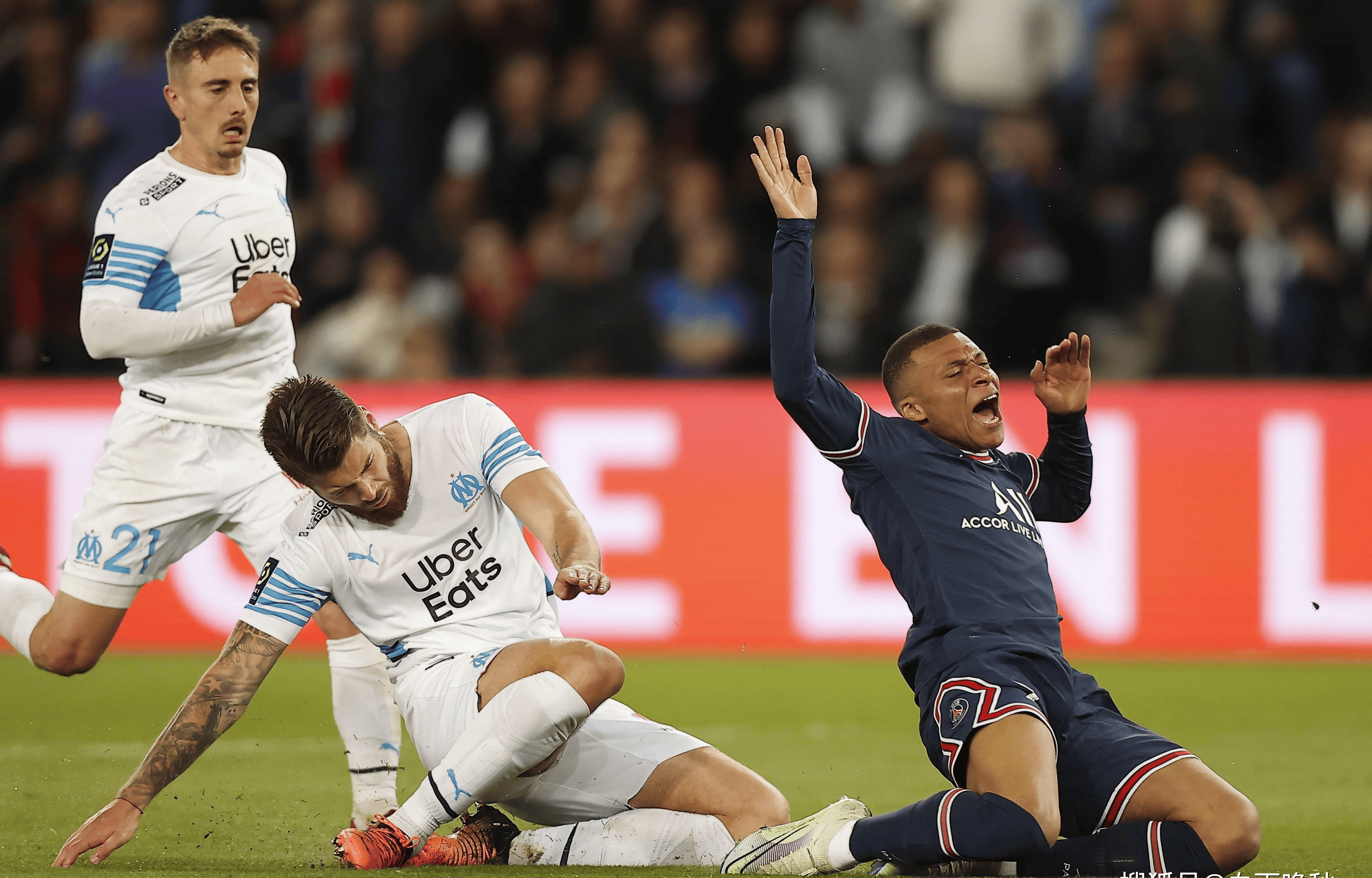 关于巴黎圣日耳曼取得五连胜，实力稳固的信息