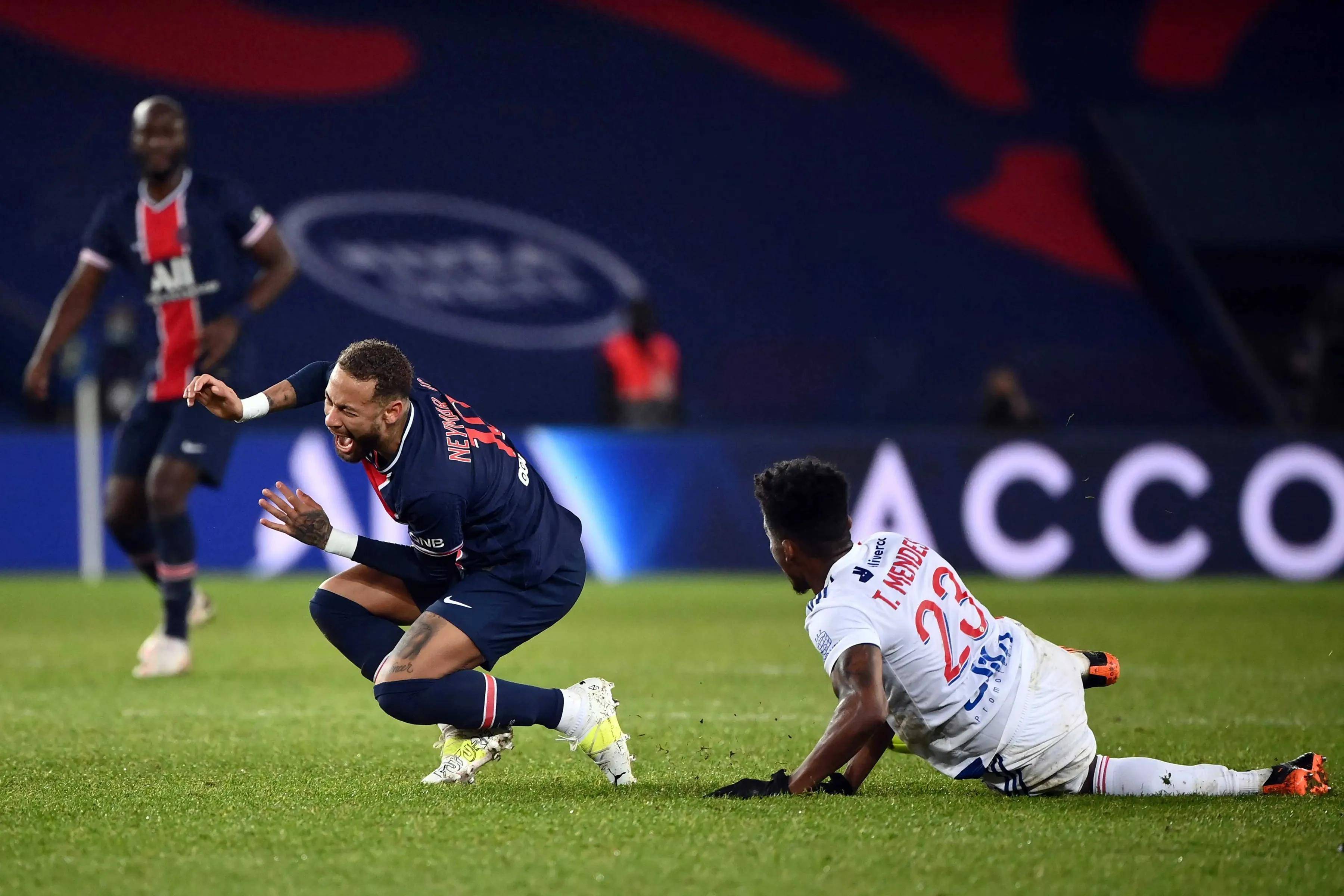 星空体育网页版-巴黎圣日耳曼客战欧冠，球队状态走高备战双线赛事的简单介绍