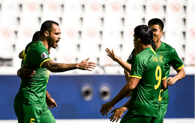 星空体育网站入口-拜仁慕尼黑后防线井井有条，攻守兼顾的简单介绍